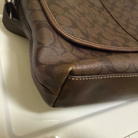 Coach Messenger Bag - Picture 8 of 10